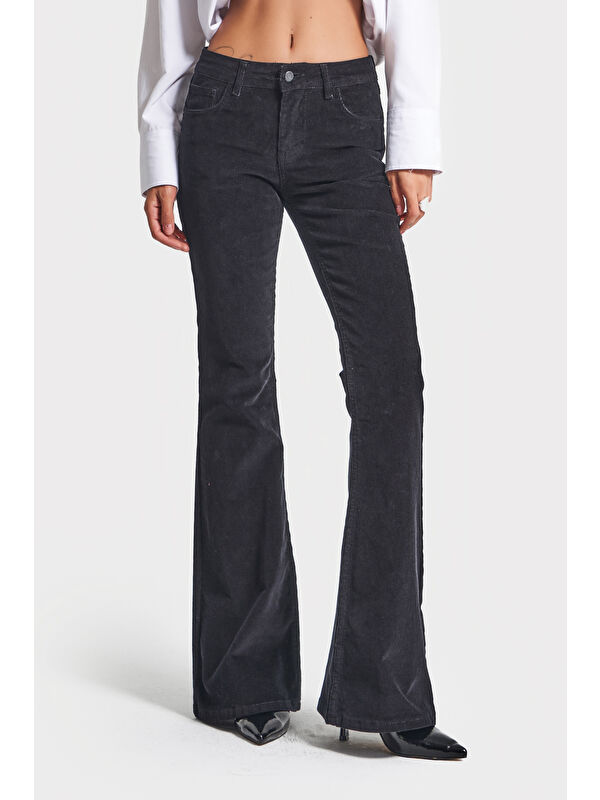 It's Basic Kadın Siyah Renk 26w5-1 Low Waist Flare Fit İnce Fitilli Velvet Kadife Kumaş Pantolon