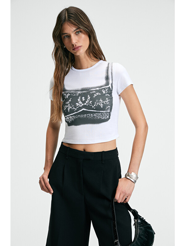 ETHIQUET SERAYA Kadın Bisiklet Yaka Kısa Kollu Önü Baskılı Crop BEYAZ T-Shirt