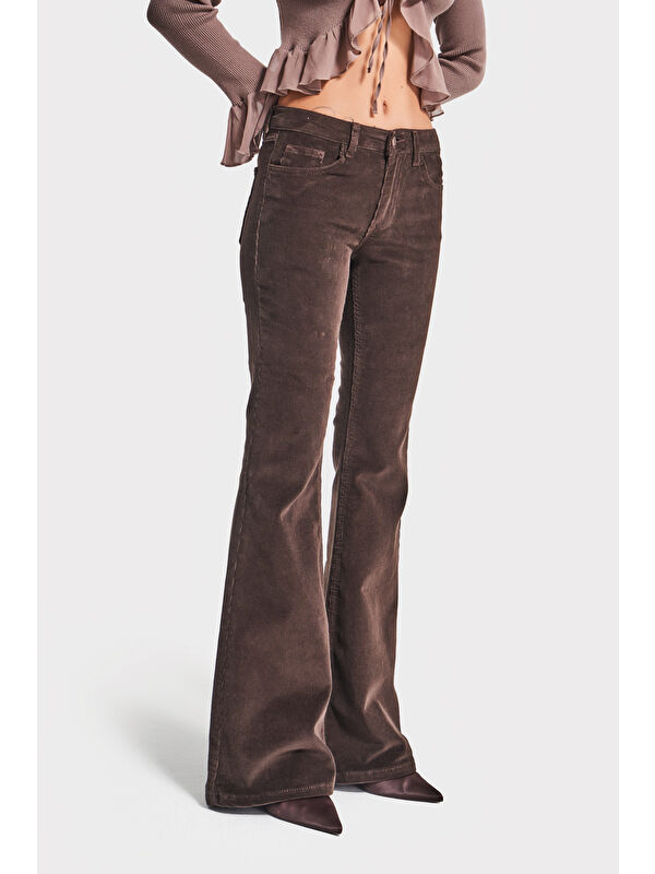 It's Basic Kadın Koyu Kahverengi 26w5-136 Low Waist Flare Fit İnce Fitilli Velvet Kadife Kumaş Pantolon