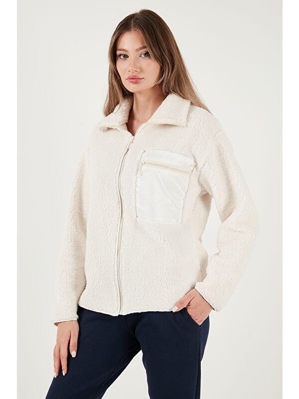 Lela Regular Fit Klasik Yaka Göğüs Cep Detaylı Pelüş Kadın Hırka Polar 5866437