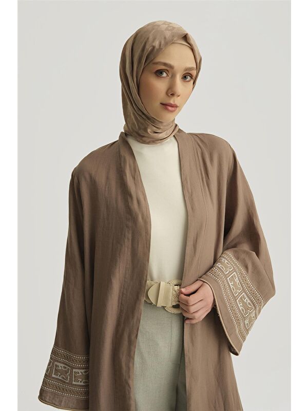 ARMİNE Nakış Detaylı Abaya 25Yd4239 Vizon