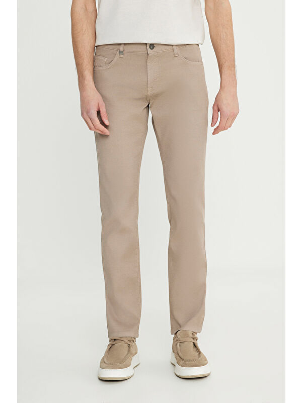 Altınyıldız Classics Erkek Bej Pamuklu Slim Fit Dar Kesim 5 Cep Armürlü Esnek Casual Pantolon