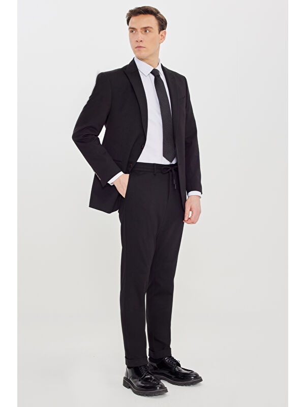 Altınyıldız Classics Erkek Siyah Slim Fit Kırlangıç Yaka Beli Bağlamalı Yan Cepli Takım Elbise