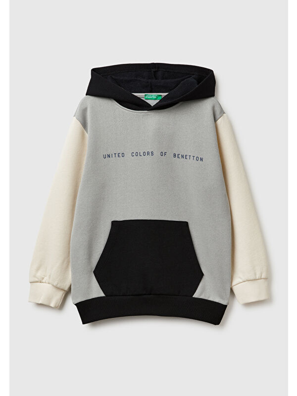 United Colors Of Benetton Erkek Çocuk Gri-Krem Önü Logo Baskılı Cepli Nervürlü Kapüşonlu Sweatshirt