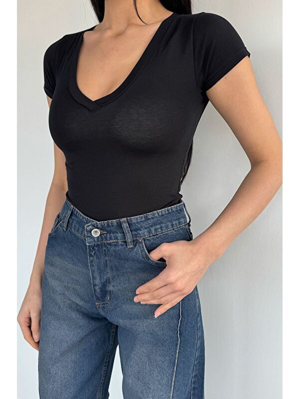 Gülseli Kadın V Yaka Elastanlı Basic Body Bluz