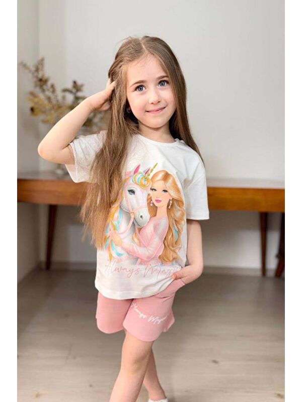 Riccotarz Kız Çocuk Üzeri Digital Bebek ve At Baskılı Penye T-Shirt Pudra Şortlu Takım