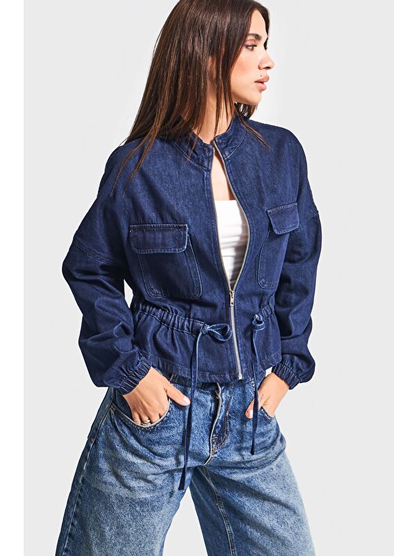 It's Basic Kadın Koyu Mavi Renk 7w5-50 Oversize Kemer Detaylı Viskon Kumaş Denim Ceket Gömlek
