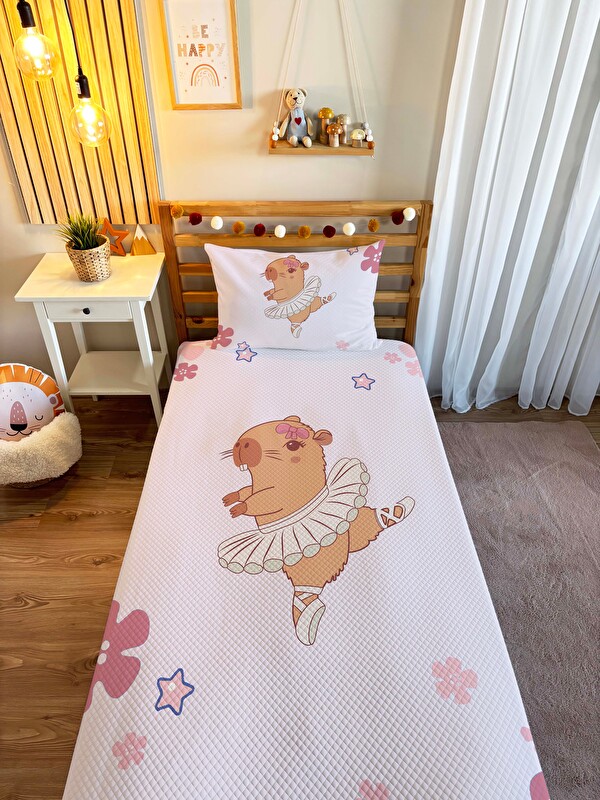 Evmila Desenli Çocuk Pike Takımı | 160x220 cm Pike + 50x70 cm Yastık Kılıfı