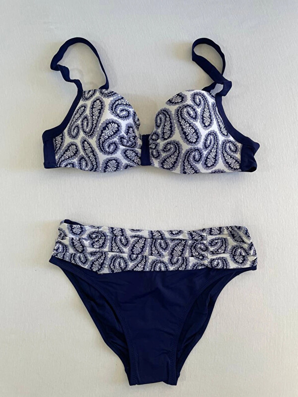 Hazelin Kadın Lacivert Beyaz Etnik Desen Bikini Takımı HZL25S-LC213