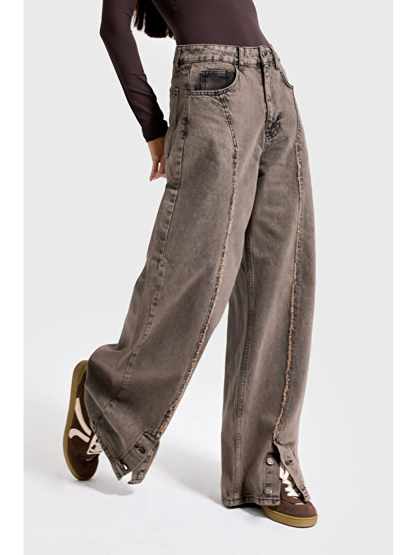 It's Basic Kadın Koyu Kahve Jean 3w5-70 Süper Baggy Fit Paça Detaylı Özel Tasarım Denim Jean