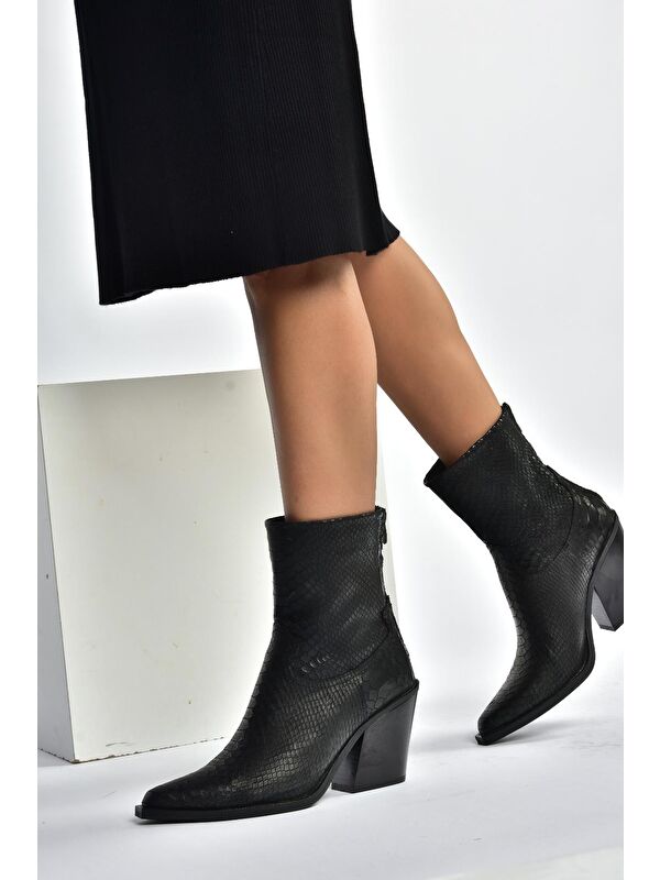 Siyah Kadın Bot V654080311 - Görsel 2