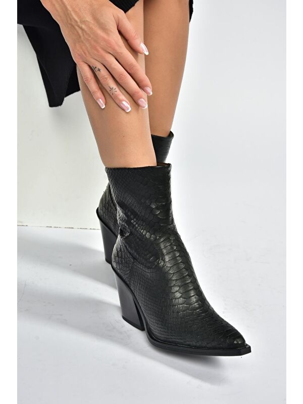 Siyah Kadın Bot V654080311 - Görsel 5