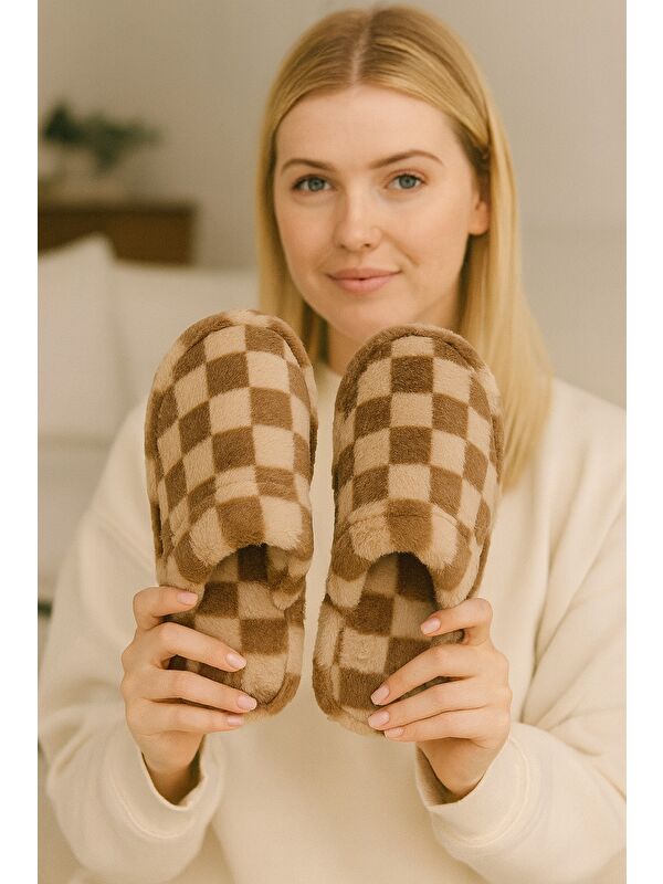 KARELİ Kapalı Kadın Ev Terliği Günlük Rahat Kışlık Terlik - Görsel 4