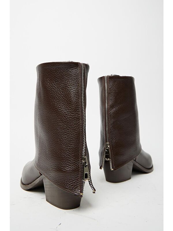 Kadın Kahverengi Hakiki Deri Western Topuklu Bot – Sivri Burun & Fermuar Aksesuarlı - Görsel 6