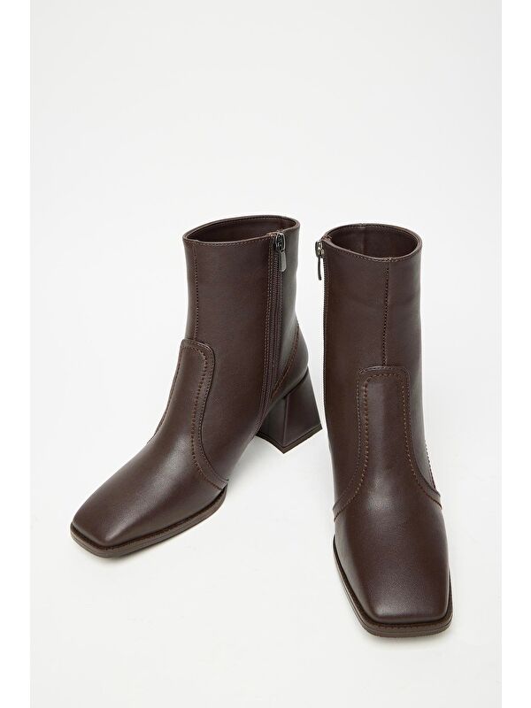 Kadın Kahverengi Küt Burun Topuklu Bot & Bootie – Fermuarlı Günlük - Görsel 3