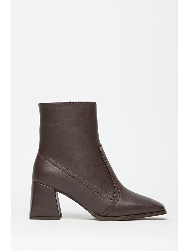 Kadın Kahverengi Küt Burun Topuklu Bot & Bootie – Fermuarlı Günlük - Görsel 4