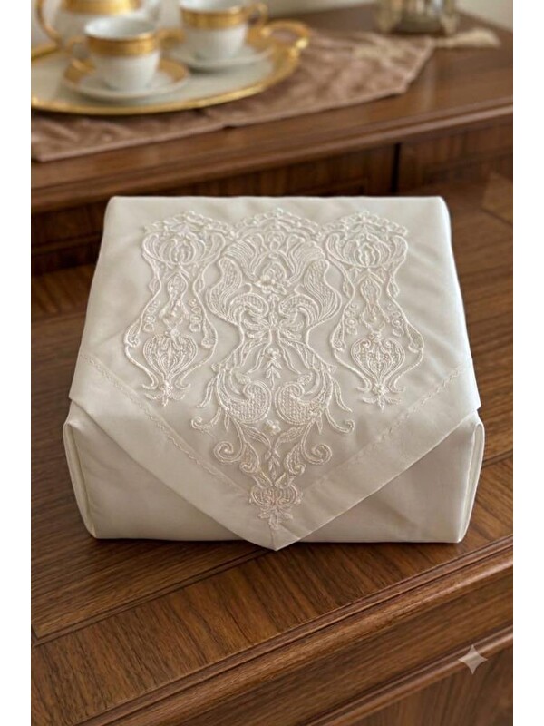 Çeyiz Diyarı Saten Lüks Nişan Bohçası 90x90 cm Krem