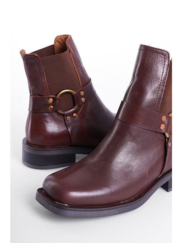 Hakiki Deri Yandan Lastikli Toka Detaylı Kadın Bot - Görsel 5