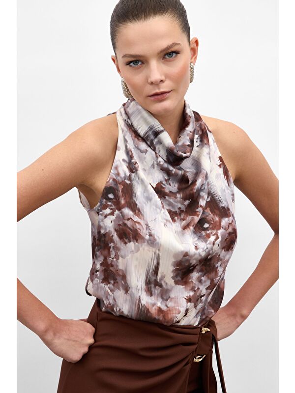 SATEEN Drapeli Halter Yaka Desenli Bluz - Kahve