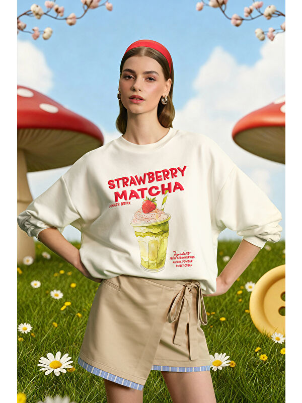 QUZU Matcha Baskılı Oversize Sweatshirt Ekru