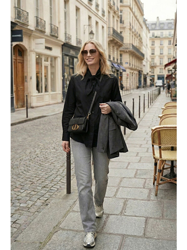 Lela Pamuklu Relaxed Fit Fiyonk Detaylı Yaka Gömlek 6925407