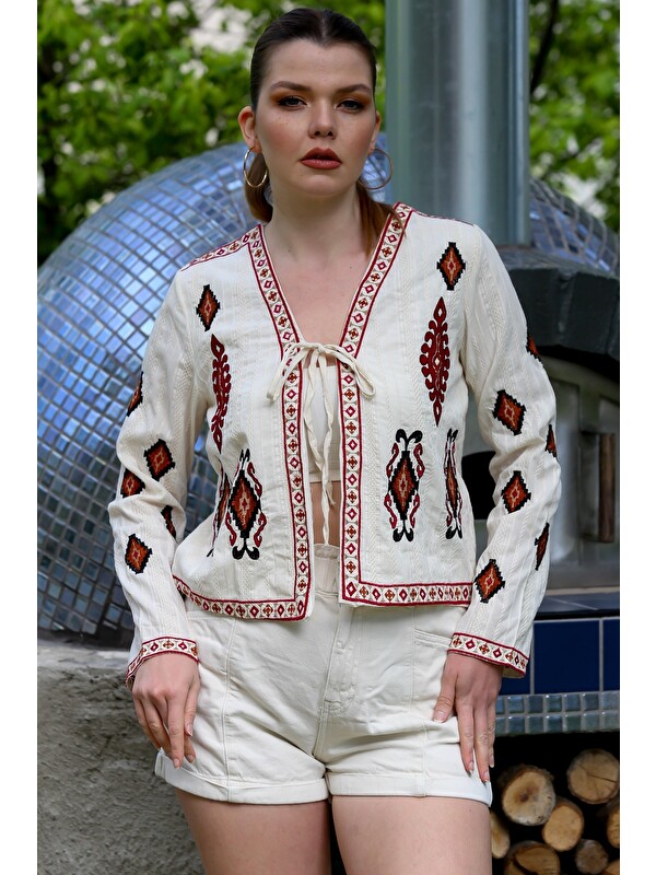 Chiccy Ekru Kimono Yaka Uzun Kol Etnik Desenli Bağlamalı Nakışlı Casual Dokuma Ceket 55 53