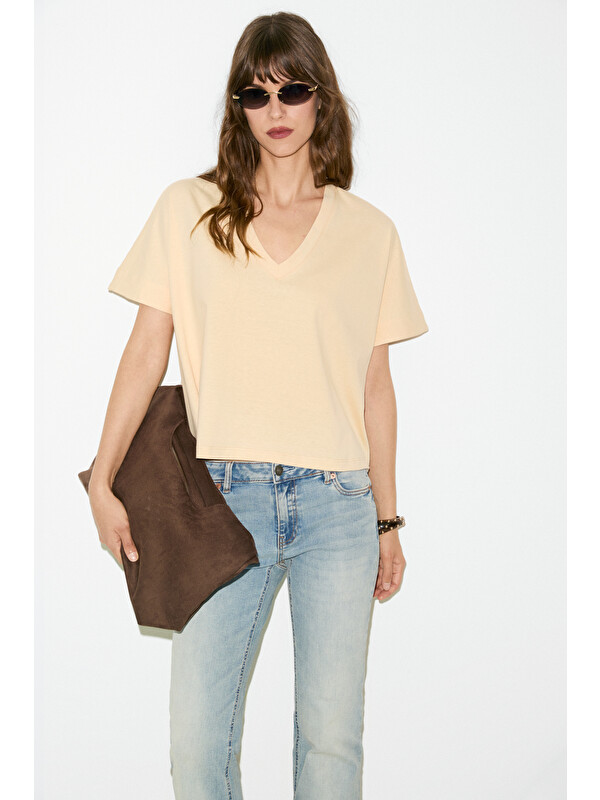 ETHIQUET ORELIA Kadın %100 Organik Pamuklu Rahat Kalıplı  Derin V Yakalı SARI T-Shirt