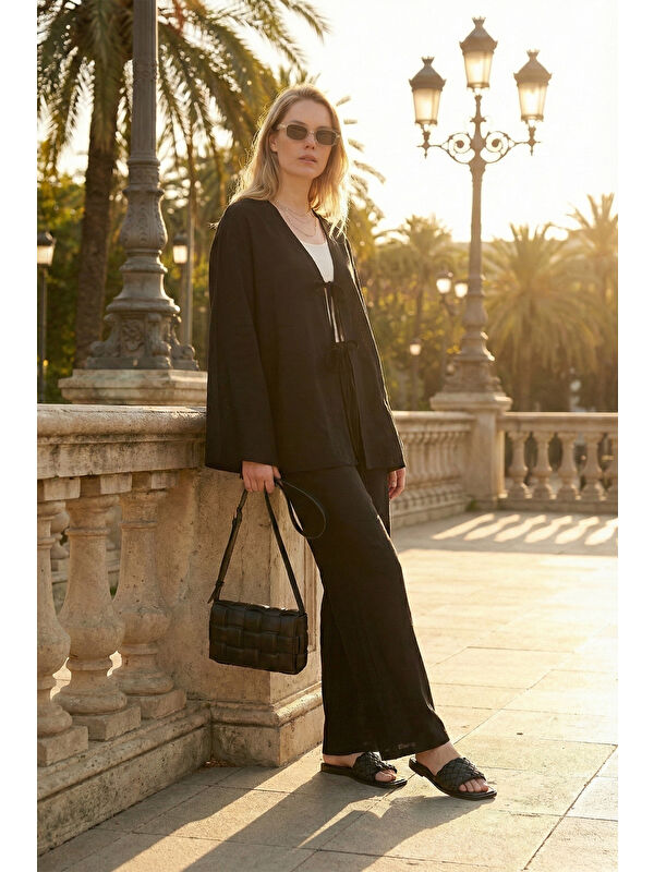 Lela Pamuklu Relaxed Fit Bağlamalı Yırtmaçlı Kol Detaylı Gömlek 6925425
