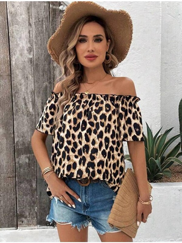 Jane's Kadın Madonna Yaka Fırfırlı Leopar Desenli Mikro Kumaş Bluz