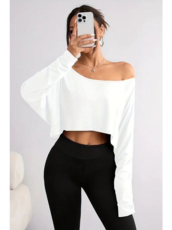 Tarz Cool Beyaz Kadın Düşük Omuz Kayık Yaka Oversize Uzun Kollu Crop T-Shirt
