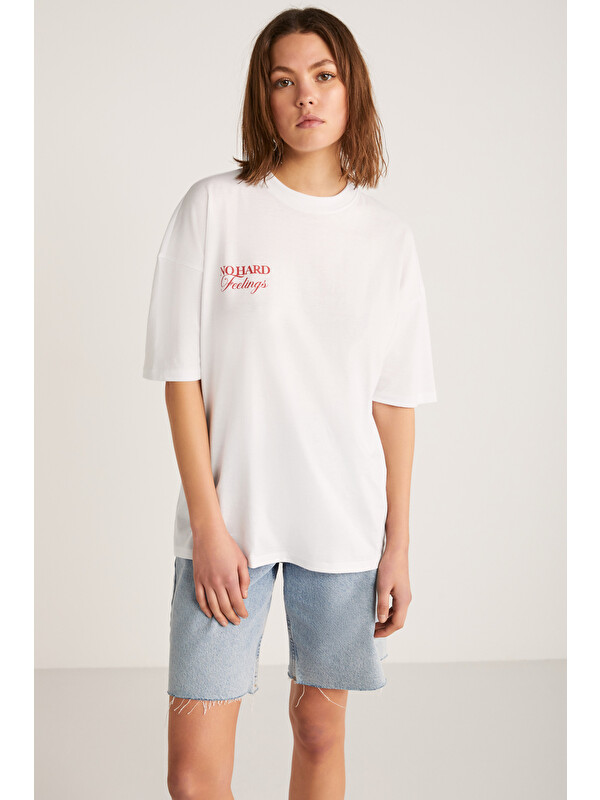 ETHIQUET LUCK Kadın Ön ve Arka kırmızı yazı detaylı BEYAZ T-Shirt
