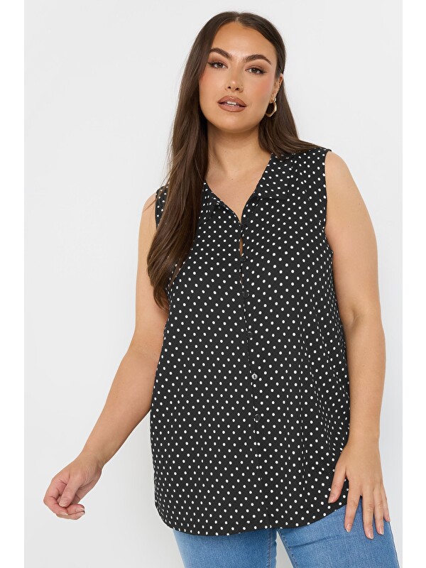 Stil Diva Büyük Beden Polo Yaka Sıfır Kol Düğmeli Puantiyeli T-shirt 303957