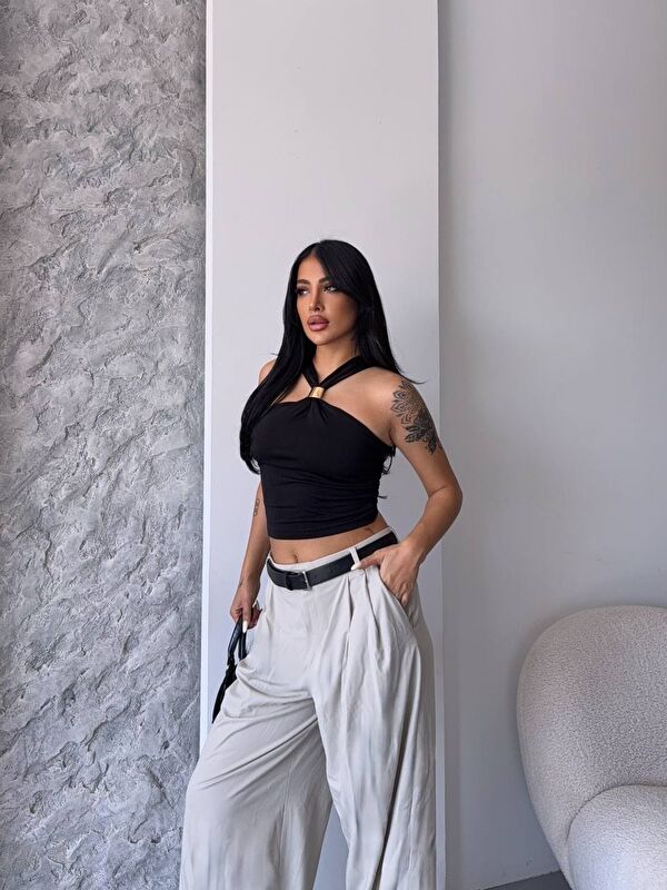 carla10 Siyah Sandy Kumaş Yaka Detay Bluz