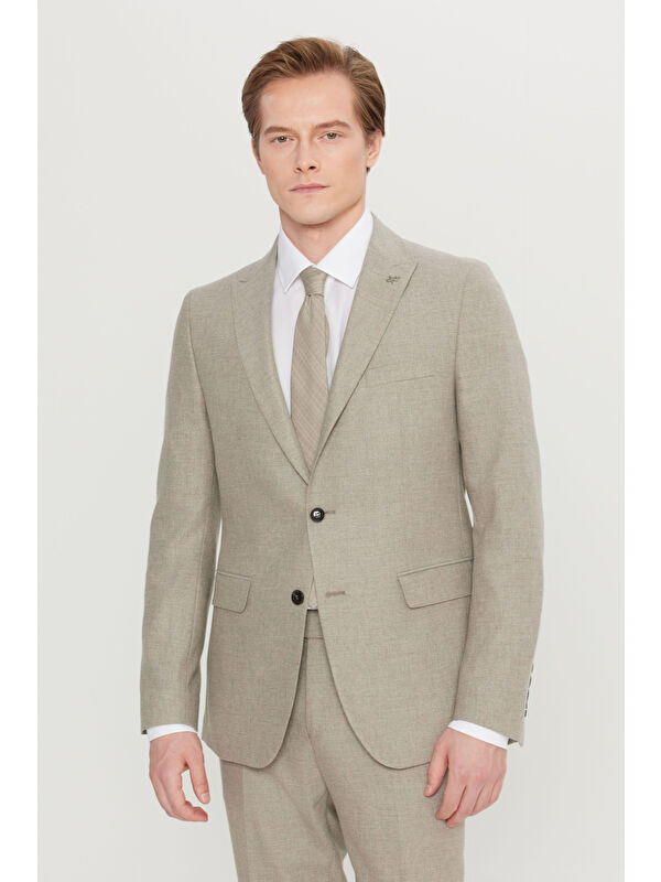 Altınyıldız Classics Erkek Bej Yünlü Slim Fit Dar Kesim Kırlangıç Yaka Kapak Cepli Esnek Takım Elbise