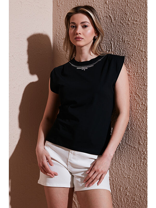 Fashion Friends % 100 Pamuk Standart Fit Bisiklet Yaka Taşlı Bluz 25Y0472K1