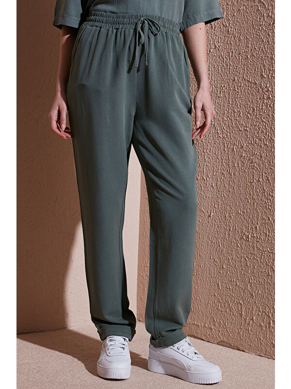 Fashion Friends Relaxed Fit Normal Bel Düz Paça Pantolon 25Y0550K1