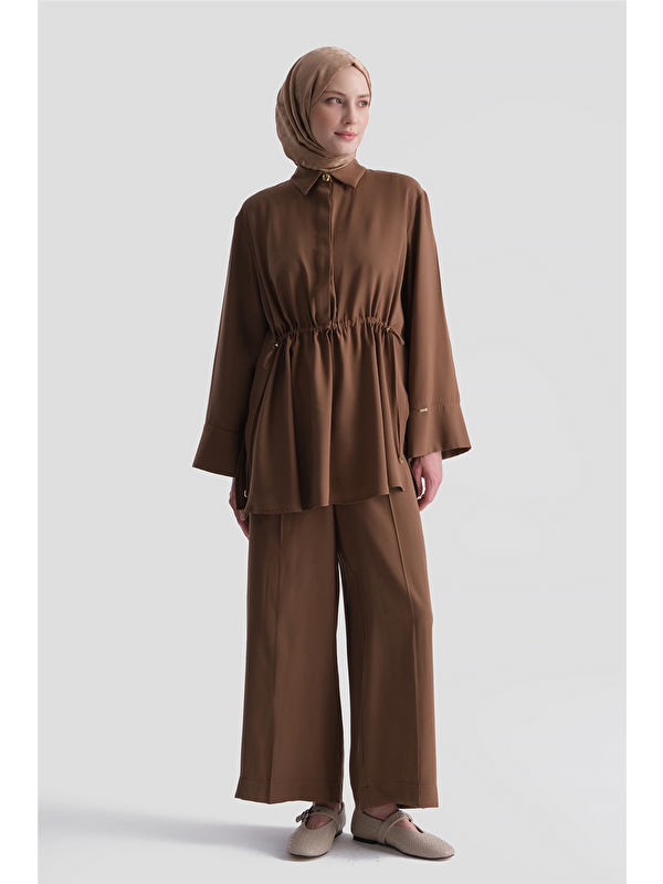 ARMİNE Beli Büzgülü Takım Camel