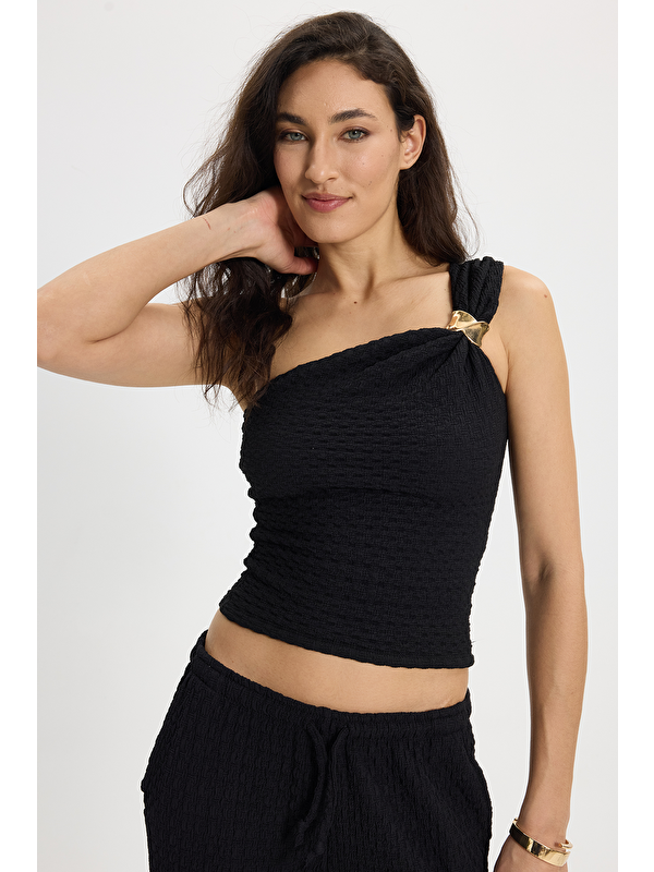 TUDORS Kadın Slim Fit Dar Kesim Tek Omuz Tek Kol Doku Desenli Siyah Bluz