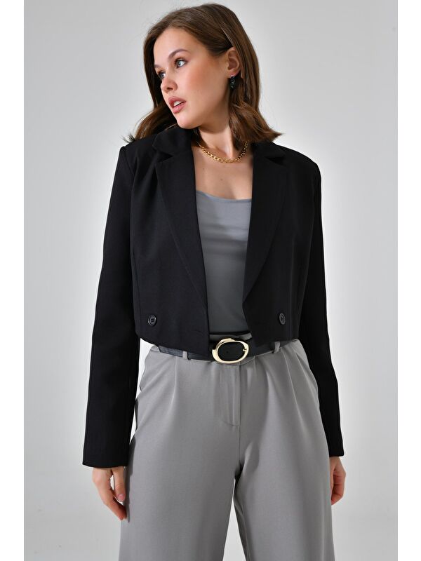Saade Siyah Kadın Regular Fit Kruvaze Kapama Dokuma Crop Blazer Ceket -Şık & Spor