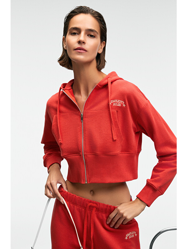 GRIMELANGE ELARA Kadın Metal Fermuarlı Nakışlı Kapüşonlu Crop KIRMIZI Sweatshirt