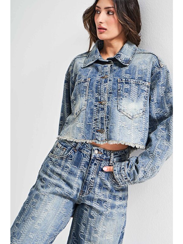 It's Basic Kadın Jean Rengi 4w5-32 Crop Straight Fit Özel Kumaş Tasarım Denim Ceket