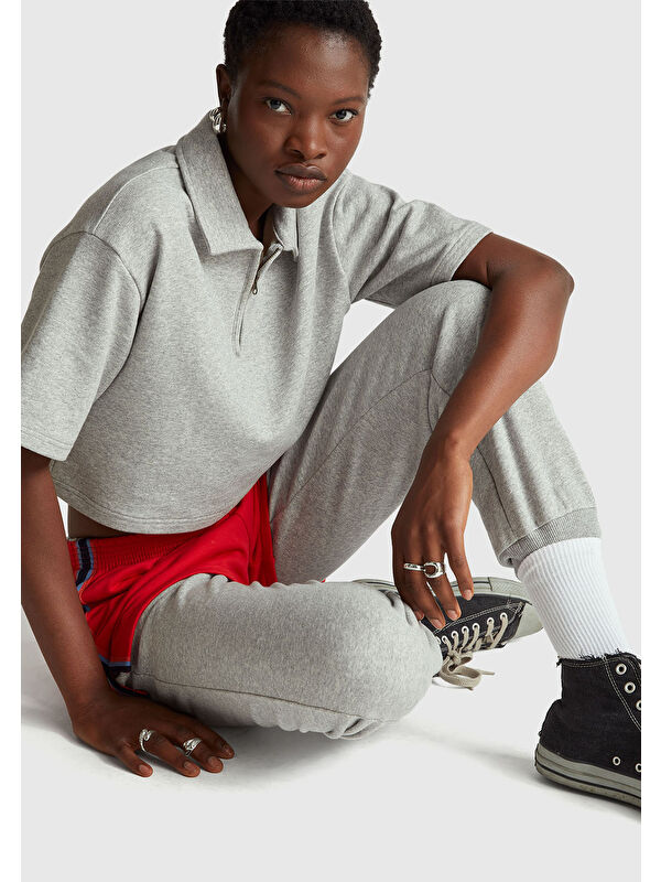 United Colors Of Benetton Kadın Gri Melanj  %100 Pamuk Yarım Fermuarlı Crop Stranger Things Polo T-shirt