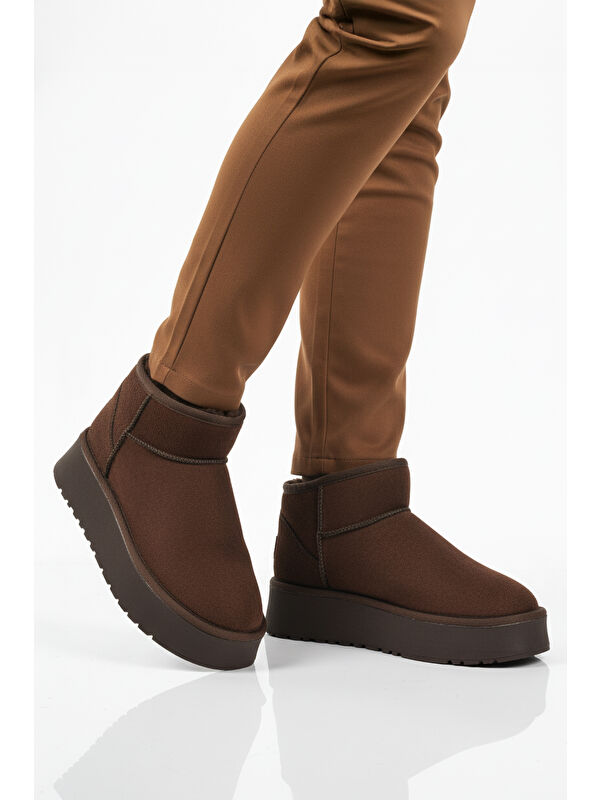 Ayakmod Kahverengi Ayakmod İçi Kürklü Soğuğa Dirençli Kadın Bot U-400 Z