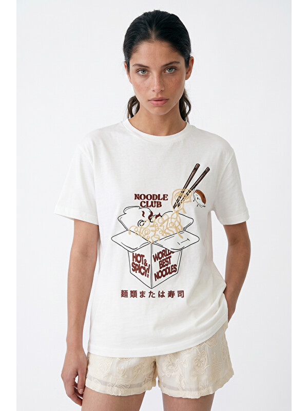 QUZU Noodle Nakışlı Baskılı Tişört Ekru