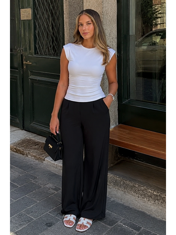 Madmext Beyaz Vücuda Oturan Basic Tişört Mg2872