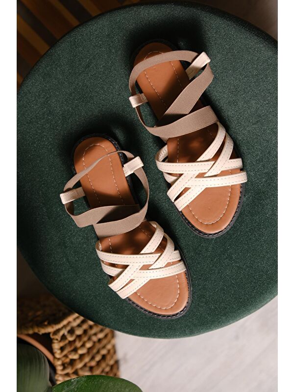 Liqqa Çapraz Deri Detaylı Lastikli Kadın Sandalet - Görsel 3