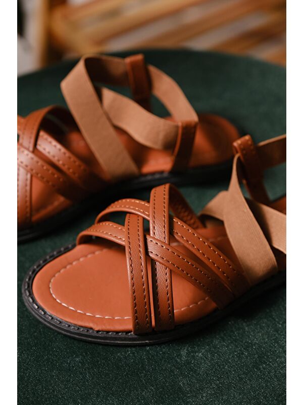 Liqqa Çapraz Deri Detaylı Lastikli Kadın Sandalet - Görsel 5