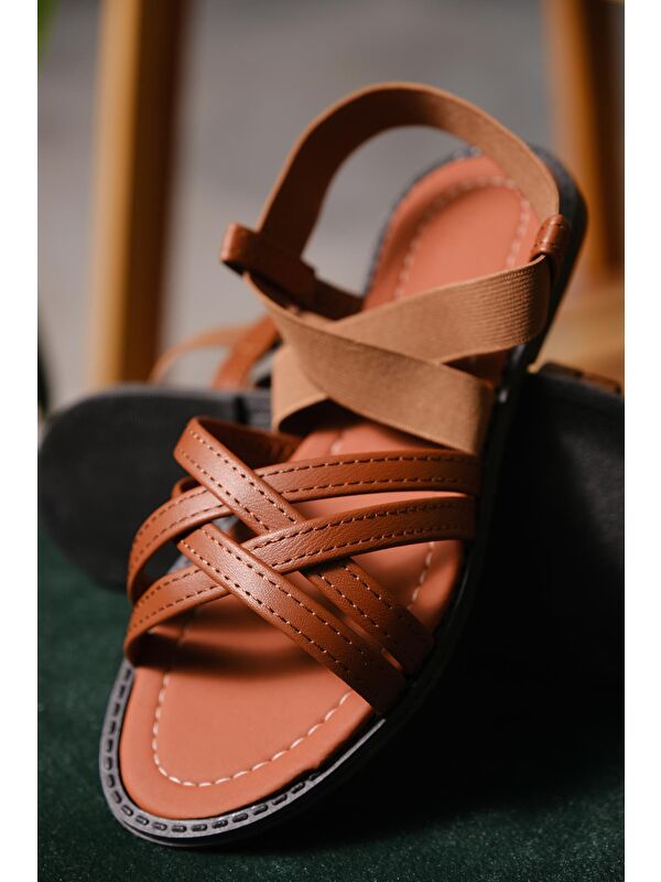 Liqqa Çapraz Deri Detaylı Lastikli Kadın Sandalet - Görsel 6