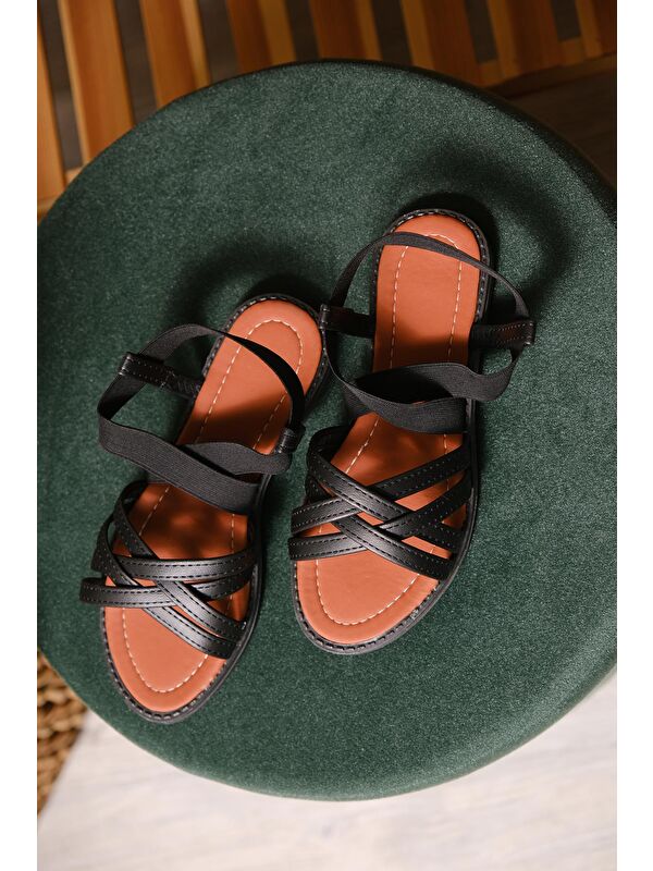 Liqqa Çapraz Deri Detaylı Lastikli Kadın Sandalet - Görsel 3