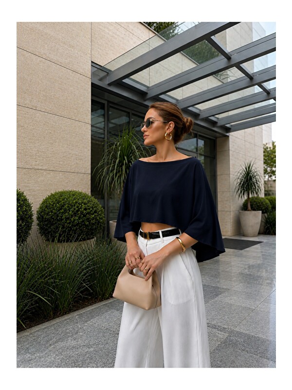 Tarz Cool Kadın Kayık Yaka Pelerin Bluz Salaş Crop Bluz
